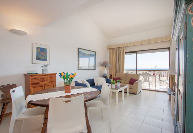 Apartamento en Empuriabrava - 0161-PORT GREC Apartamento con WIFI, vista al canal y al mar Apartamento en Empuriabrava - 0161-PORT GREC Apartamento con WIFI, vista al canal y al mar