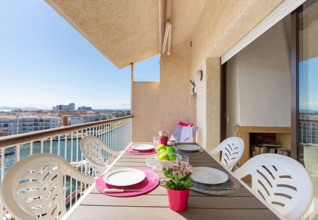 Apartamento en Empuriabrava - 0161-PORT GREC Apartamento con WIFI, vista al canal y al mar Apartamento en Empuriabrava - 0161-PORT GREC Apartamento con WIFI, vista al canal y al mar
