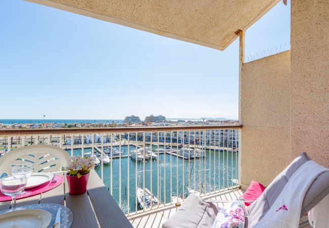 Apartamento en Empuriabrava - 0161-PORT GREC Apartamento con WIFI, vista al canal y al mar Apartamento en Empuriabrava - 0161-PORT GREC Apartamento con WIFI, vista al canal y al mar