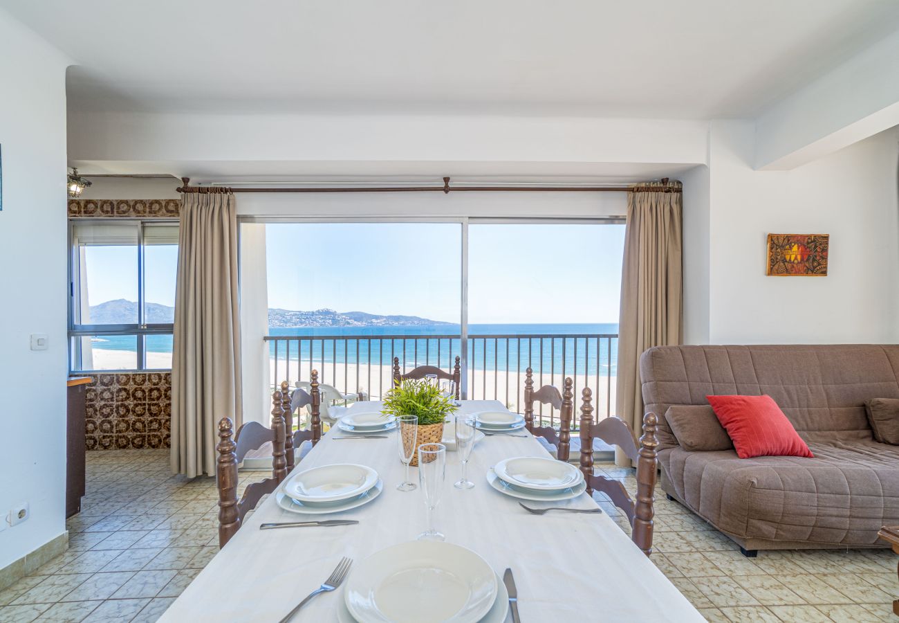 Apartamento en Empuriabrava - 0030-CANIGO Apartamento con vista al mar
