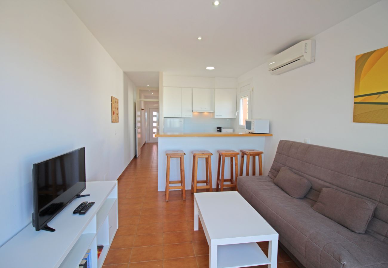 Apartamento en Empuriabrava - 0021-BAHIA Apartamento enfrente de la playa con wifi