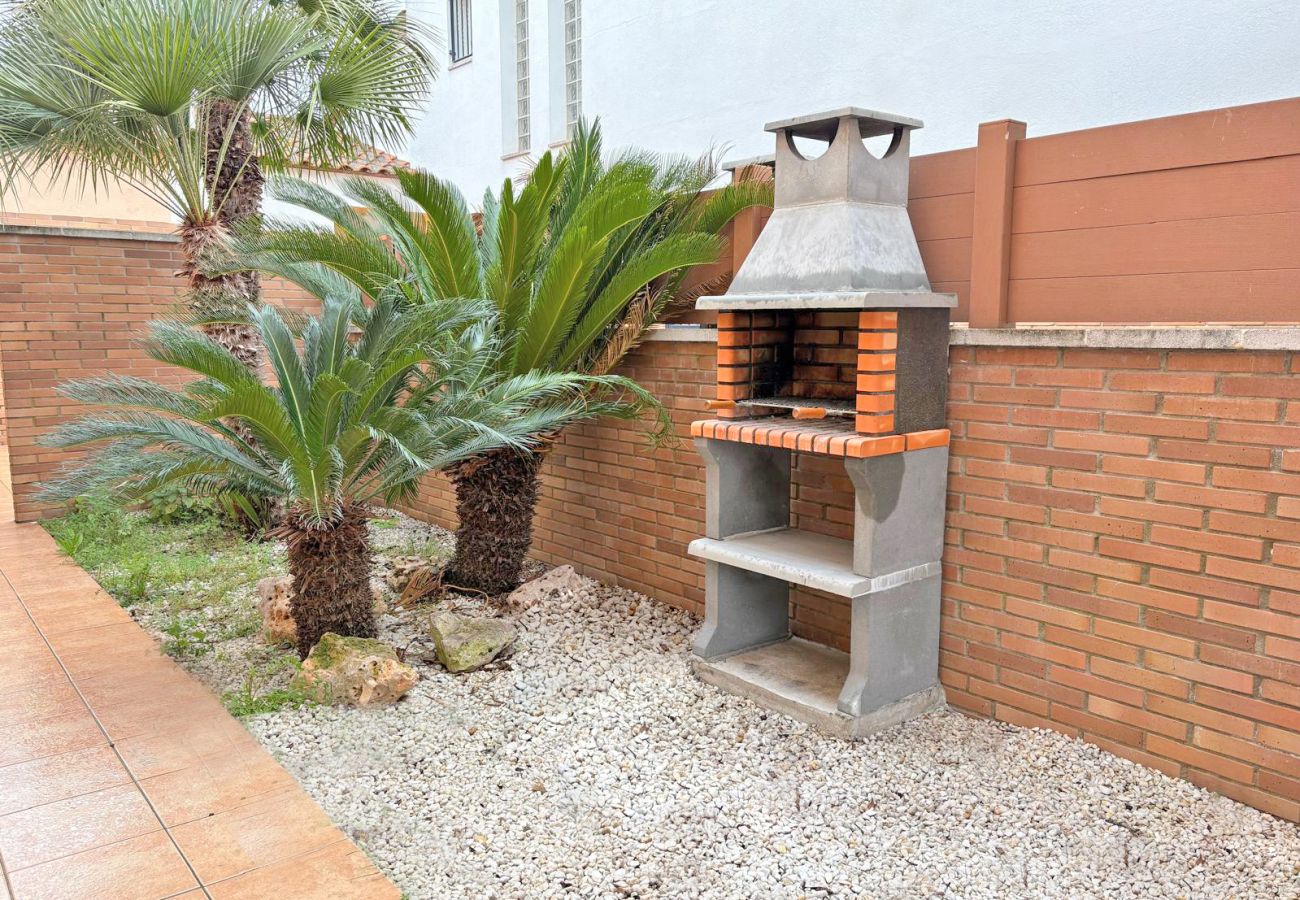 Villa en Empuriabrava - 0109-PANI Casa al canal con piscina y amarre