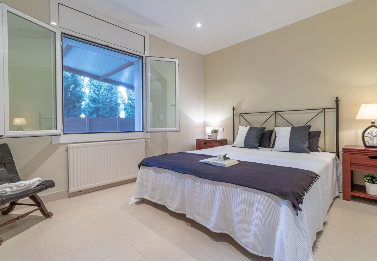 Villa en Empuriabrava - 0141-PANI Casa al canal con piscina y amarre