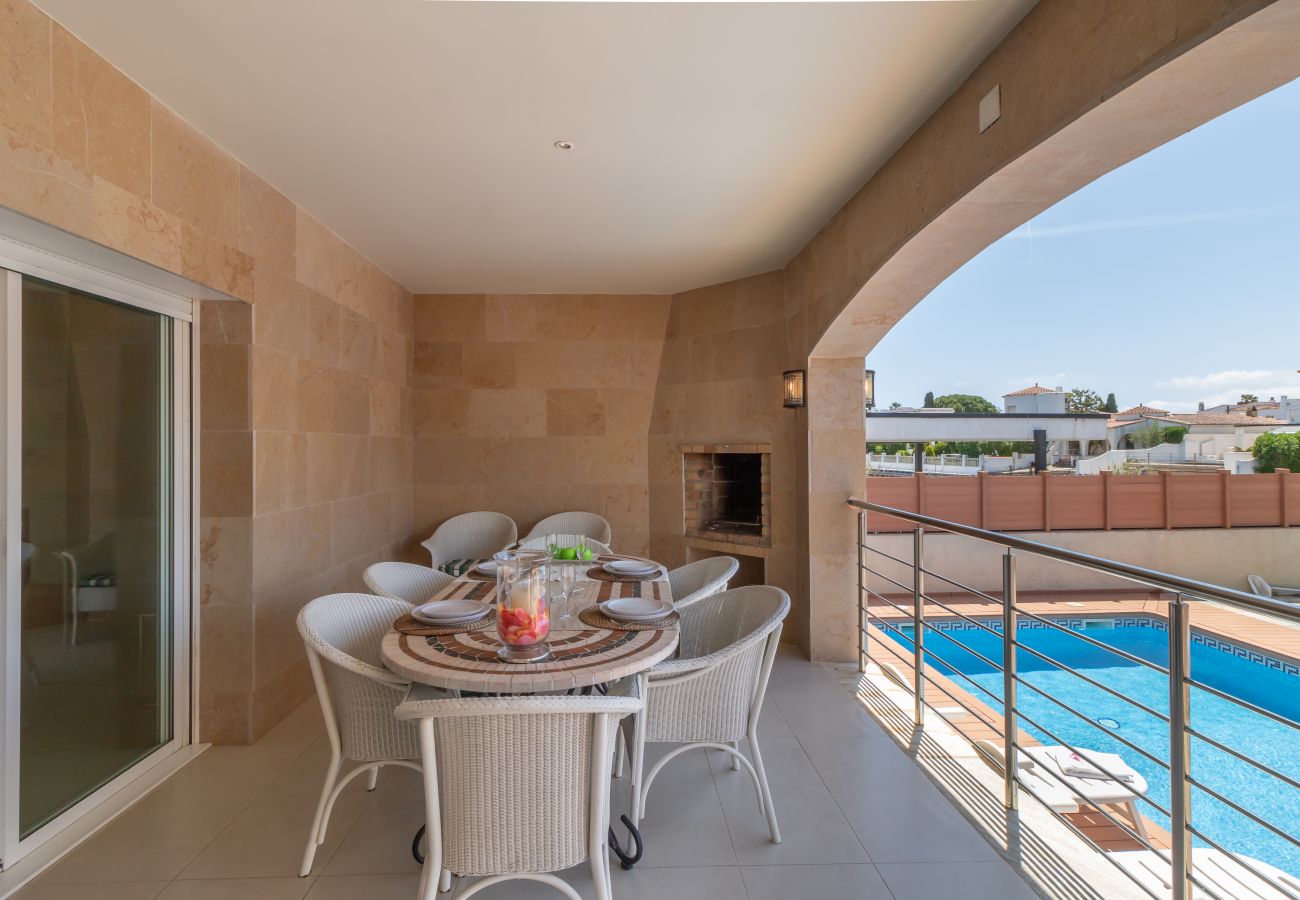 Villa en Empuriabrava - 0141-PANI Casa al canal con piscina y amarre