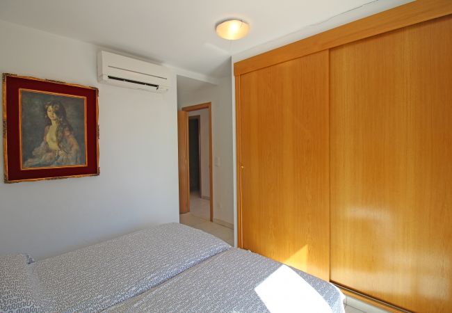 Apartamento en Empuriabrava - 0163-PORT SALINS Apartamento con vista al canal Apartamento en Empuriabrava - 0163-PORT SALINS Apartamento con vista al canal