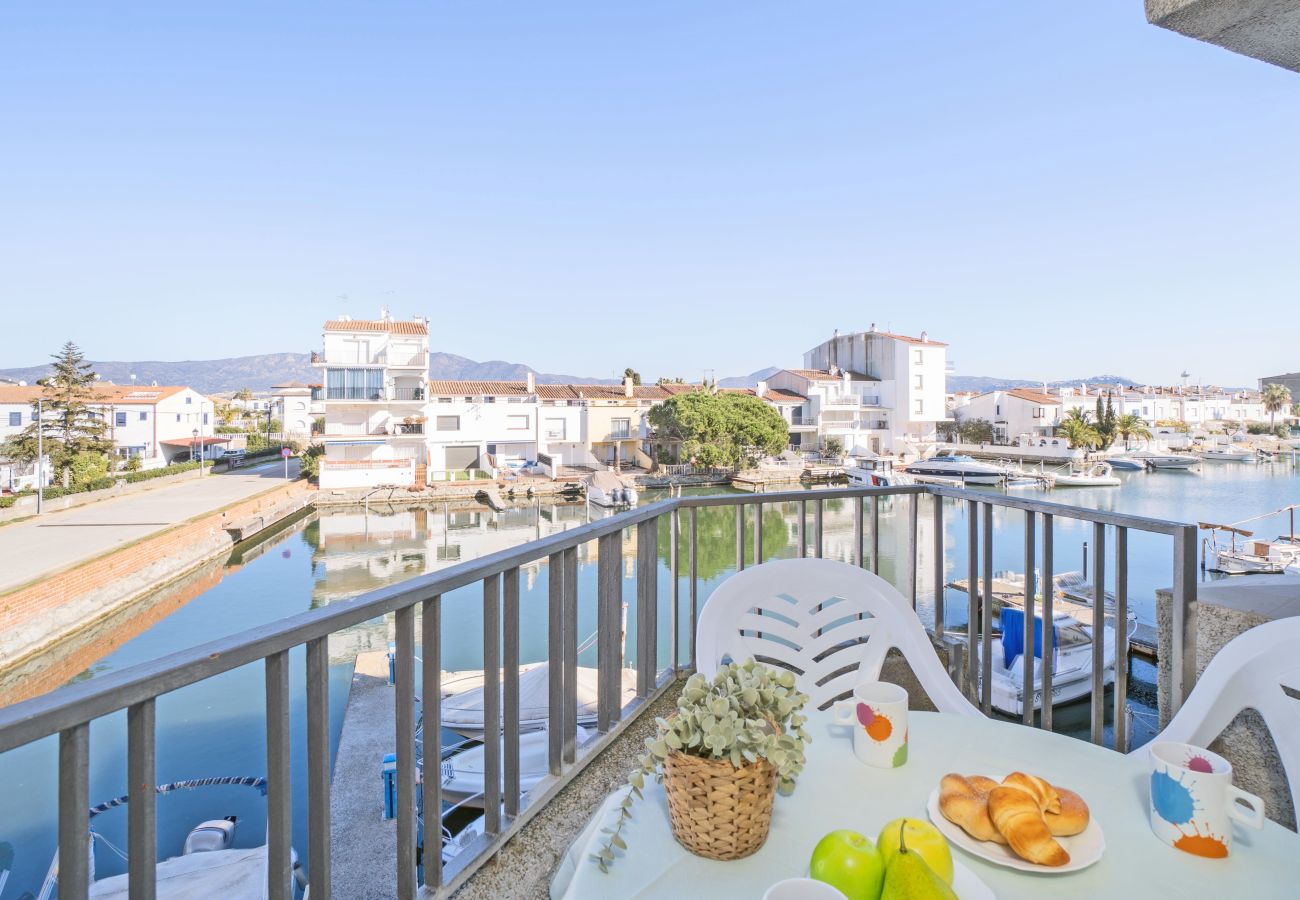 Apartamento en Empuriabrava - 0139-ONADA Apartamento con vista al canal