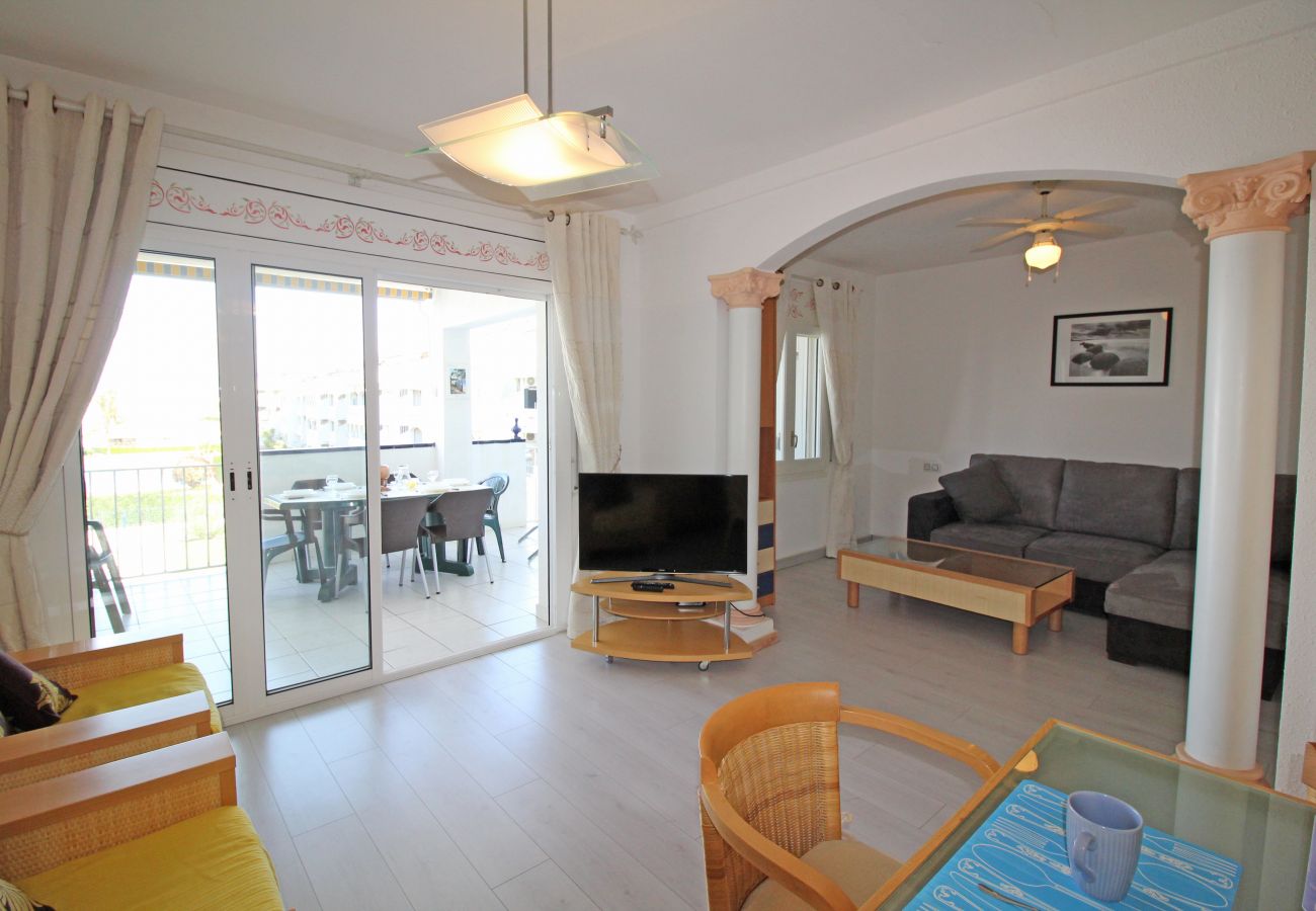 Apartamento en Empuriabrava - 0183-SANT MAURICI Apartamento con vistas al canal y parking