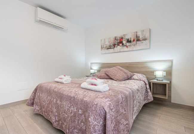 Apartamento en Empuriabrava - 0188-SANT MORI Apartamento con WIFI y gran terraza  Apartamento en Empuriabrava - 0188-SANT MORI Apartamento con WIFI y gran terraza