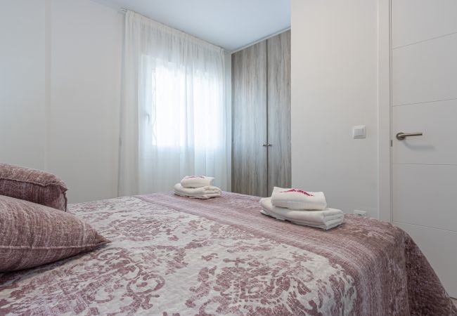 Apartamento en Empuriabrava - 0188-SANT MORI Apartamento con WIFI y gran terraza  Apartamento en Empuriabrava - 0188-SANT MORI Apartamento con WIFI y gran terraza