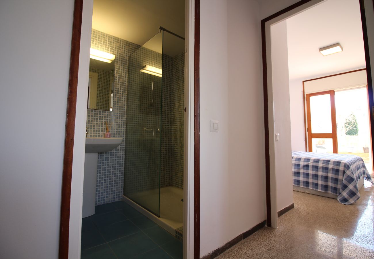 Apartamento en Empuriabrava - 8001-SANT MORI Apartamento cerca de la playa