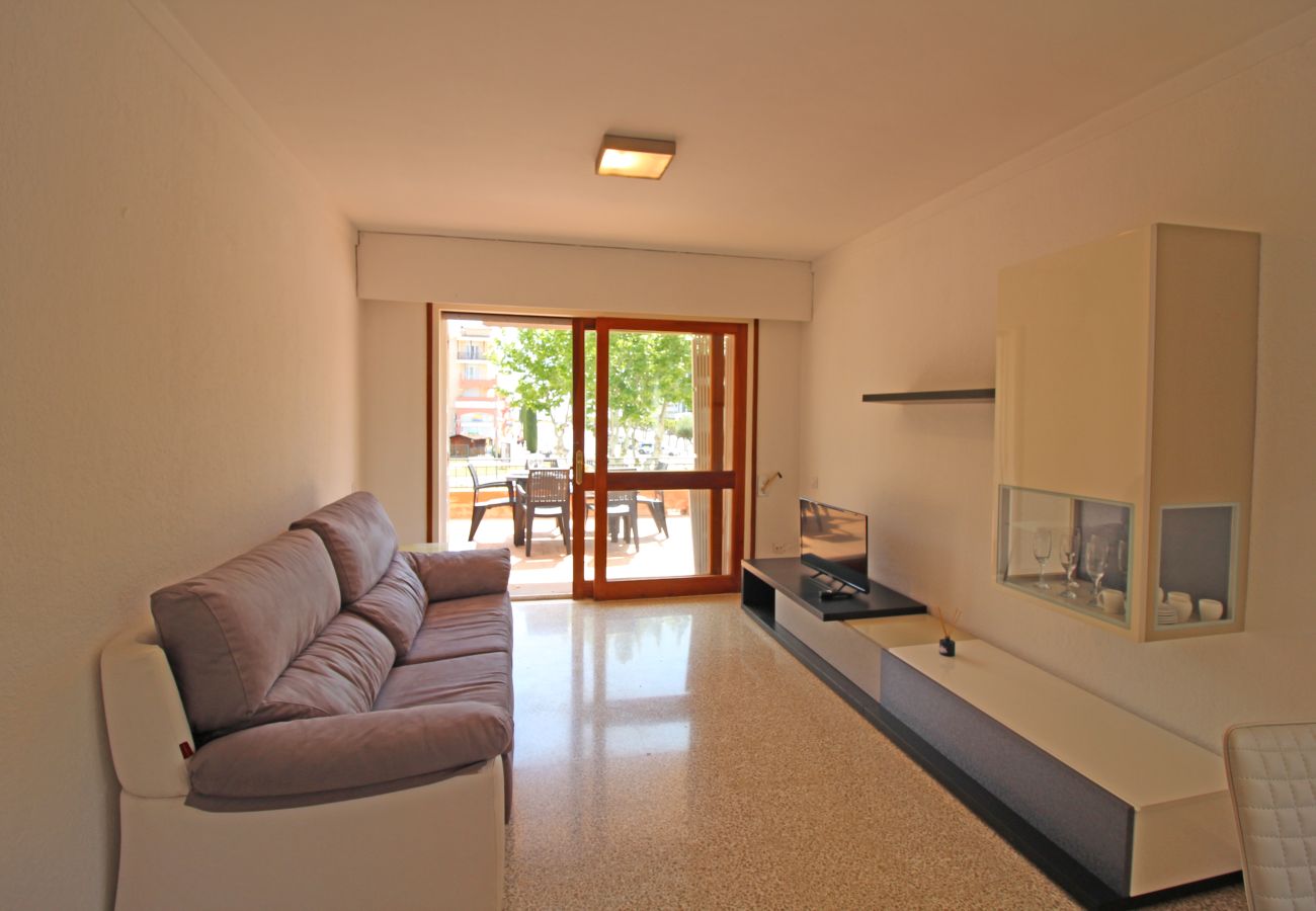 Apartamento en Empuriabrava - 8001-SANT MORI Apartamento cerca de la playa