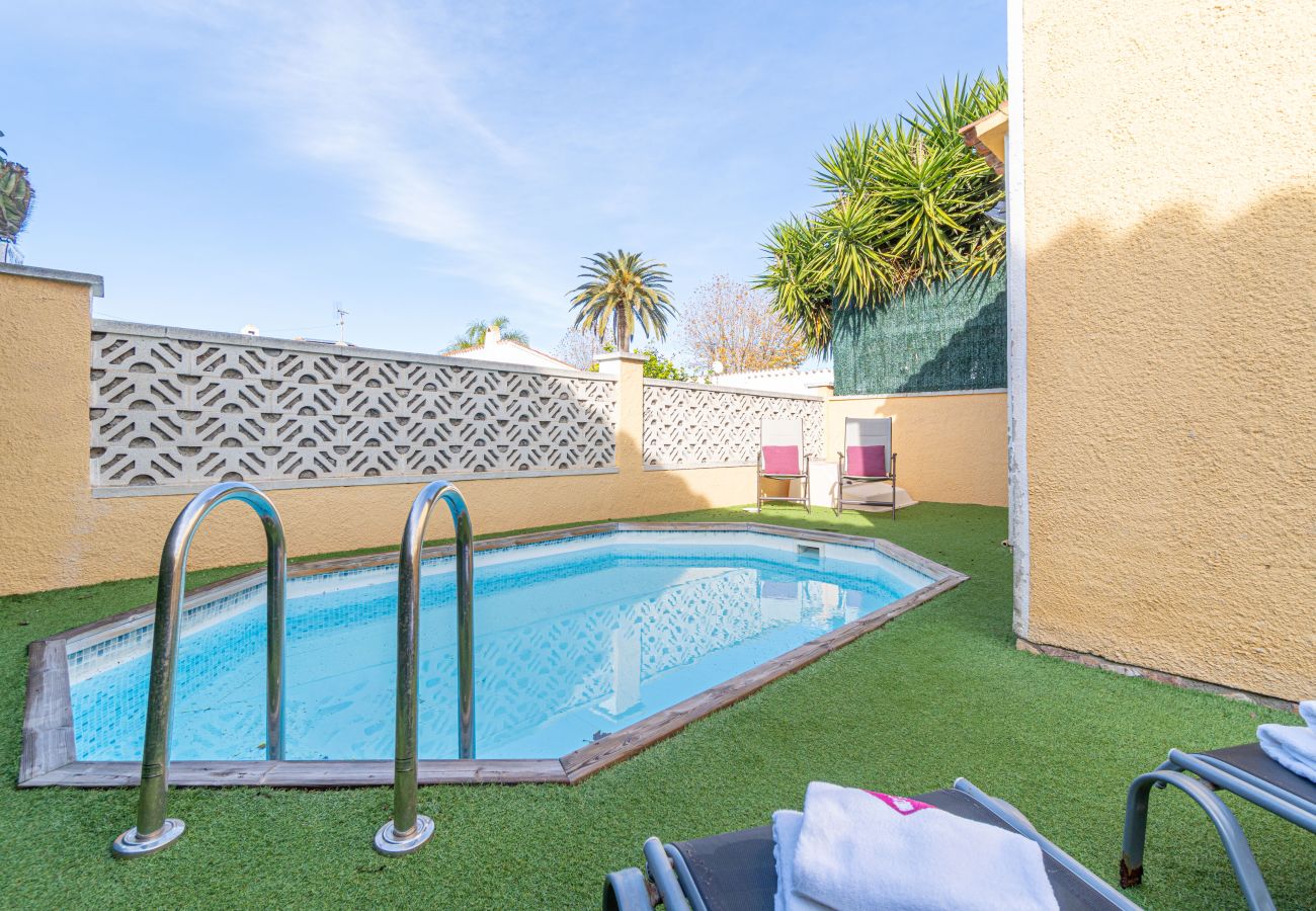 Villa en Empuriabrava - 0130-MONTGRI Casa con piscina privada 