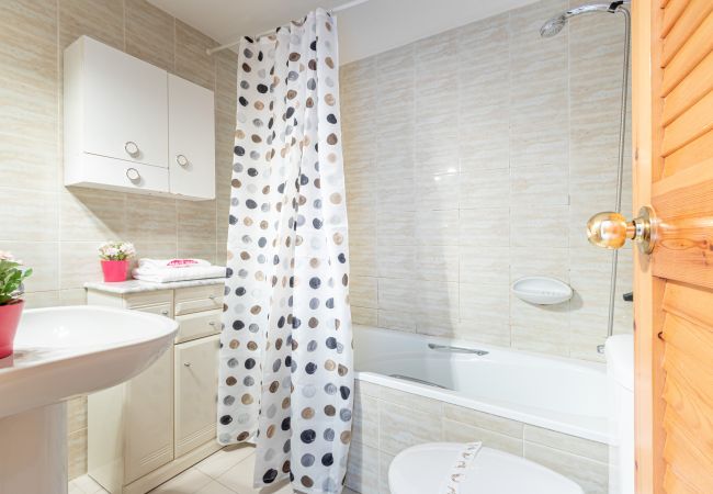 Apartament en Empuriabrava - 0161-PORT GREC Apartmament amb WIFI, vistes al canal i al mar Apartament en Empuriabrava - 0161-PORT GREC Apartmament amb WIFI, vistes al canal i al mar