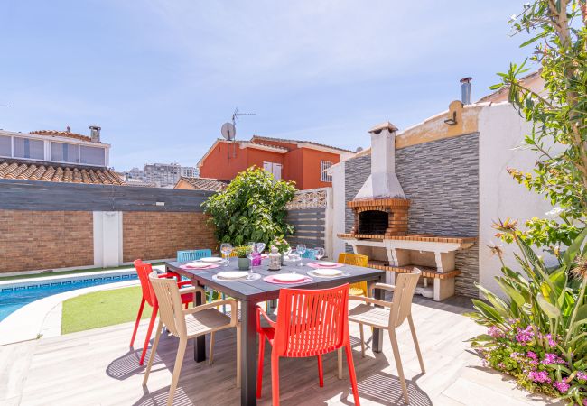 Vil.la en Empuriabrava - 0125-MONTGRI Casa amb piscina privada  i wifi Vil.la en Empuriabrava - 0125-MONTGRI Casa amb piscina privada  i wifi