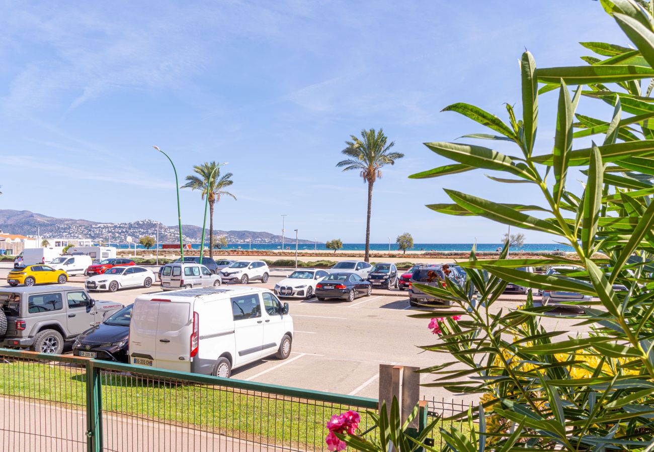 Apartament en Empuriabrava - 0087-MIRABLAU Apartament davant de la platja Apartament en Empuriabrava - 0087-MIRABLAU Apartament davant de la platja