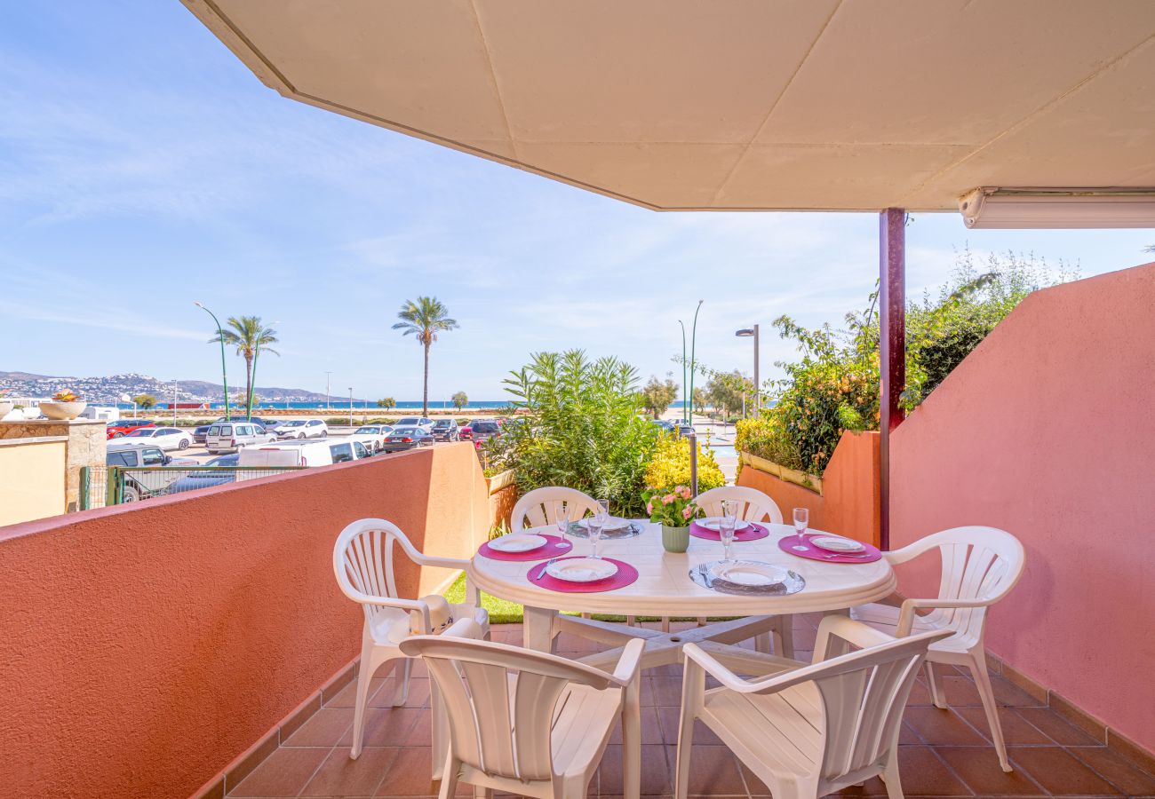 Apartament en Empuriabrava - 0087-MIRABLAU Apartament davant de la platja Apartament en Empuriabrava - 0087-MIRABLAU Apartament davant de la platja