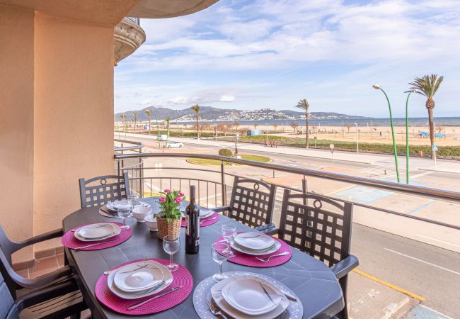 Apartament en Empuriabrava - 0086-BLAUCEL Apartament amb vista al mar Apartament en Empuriabrava - 0086-BLAUCEL Apartament amb vista al mar