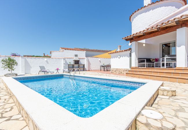 Vil.la en Empuriabrava - 0005-ALBERES Casa amb piscina Vil.la en Empuriabrava - 0005-ALBERES Casa amb piscina