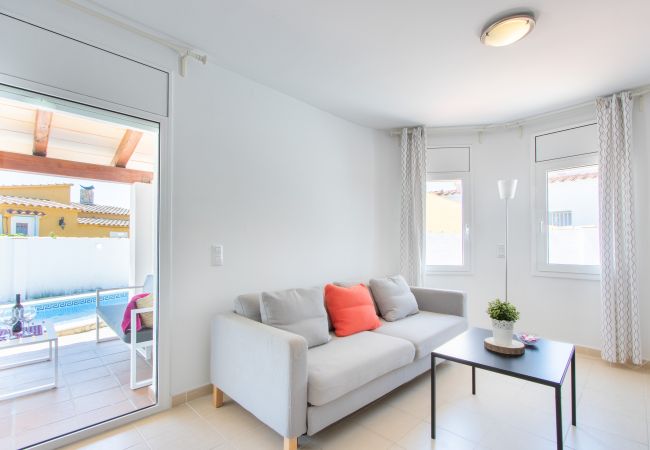 Vil.la en Empuriabrava - 0005-ALBERES Casa amb piscina Vil.la en Empuriabrava - 0005-ALBERES Casa amb piscina