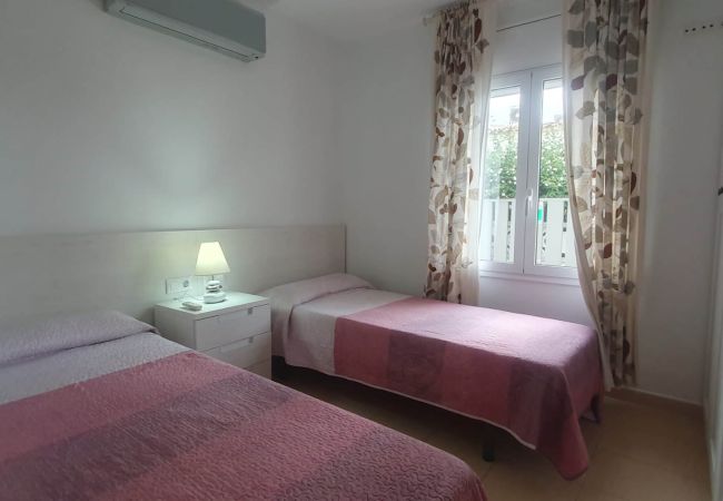 Vil.la en Empuriabrava - 0005-ALBERES Casa amb piscina Vil.la en Empuriabrava - 0005-ALBERES Casa amb piscina