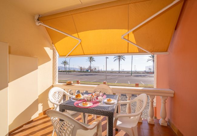 Apartament en Empuriabrava - 0017-BAHIA Apartament davant de la platja amb wifi Apartament en Empuriabrava - 0017-BAHIA Apartament davant de la platja amb wifi