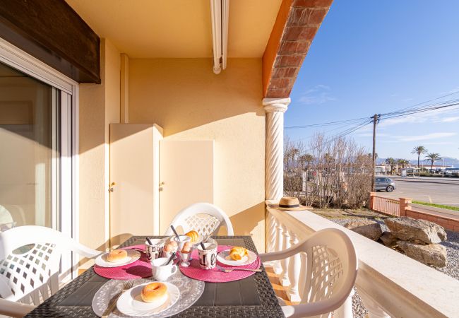 Apartament en Empuriabrava - 0017-BAHIA Apartament davant de la platja amb wifi Apartament en Empuriabrava - 0017-BAHIA Apartament davant de la platja amb wifi