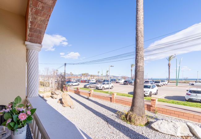 Apartament en Empuriabrava - 0019-BAHIA Apartament davant de la platja amb wifi Apartament en Empuriabrava - 0019-BAHIA Apartament davant de la platja amb wifi