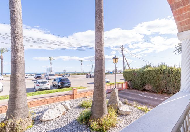 Apartament en Empuriabrava - 0019-BAHIA Apartament davant de la platja amb wifi Apartament en Empuriabrava - 0019-BAHIA Apartament davant de la platja amb wifi