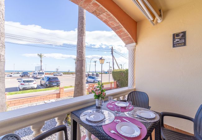 Apartament en Empuriabrava - 0019-BAHIA Apartament davant de la platja amb wifi Apartament en Empuriabrava - 0019-BAHIA Apartament davant de la platja amb wifi