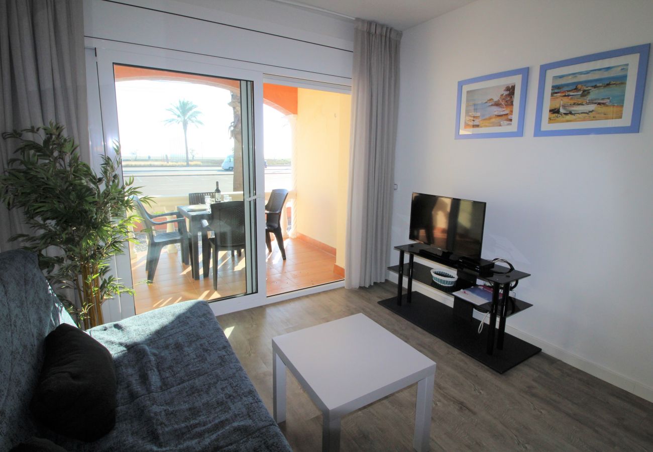 Apartament en Empuriabrava - 0019-BAHIA Apartament davant de la platja amb wifi