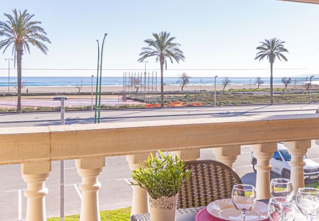 Apartament en Empuriabrava - 0022-BAHIA Apartament davant de la platja amb wifi Apartament en Empuriabrava - 0022-BAHIA Apartament davant de la platja amb wifi