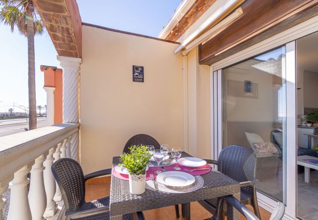 Apartament en Empuriabrava - 0022-BAHIA Apartament davant de la platja amb wifi Apartament en Empuriabrava - 0022-BAHIA Apartament davant de la platja amb wifi