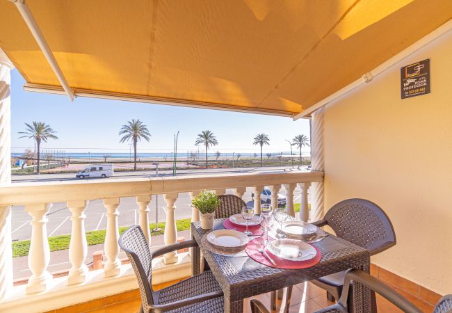 Apartament en Empuriabrava - 0022-BAHIA Apartament davant de la platja amb wifi Apartament en Empuriabrava - 0022-BAHIA Apartament davant de la platja amb wifi