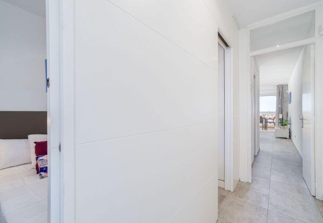 Apartament en Empuriabrava - 0023-BAHIA Apartament davant de la platja amb wifi Apartament en Empuriabrava - 0023-BAHIA Apartament davant de la platja amb wifi