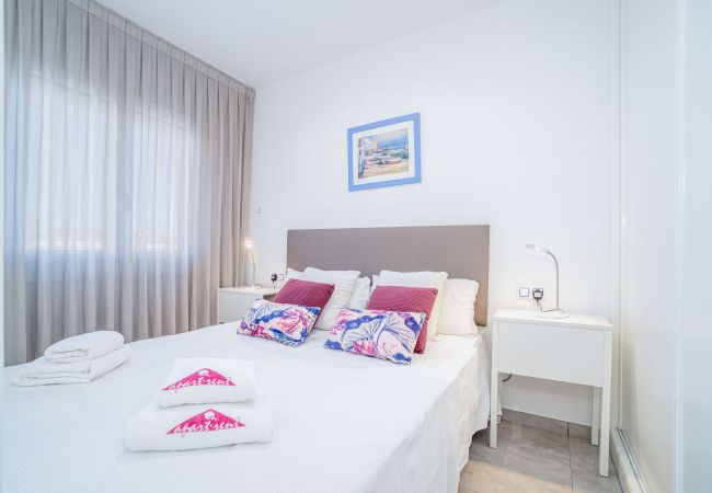 Apartament en Empuriabrava - 0023-BAHIA Apartament davant de la platja amb wifi Apartament en Empuriabrava - 0023-BAHIA Apartament davant de la platja amb wifi