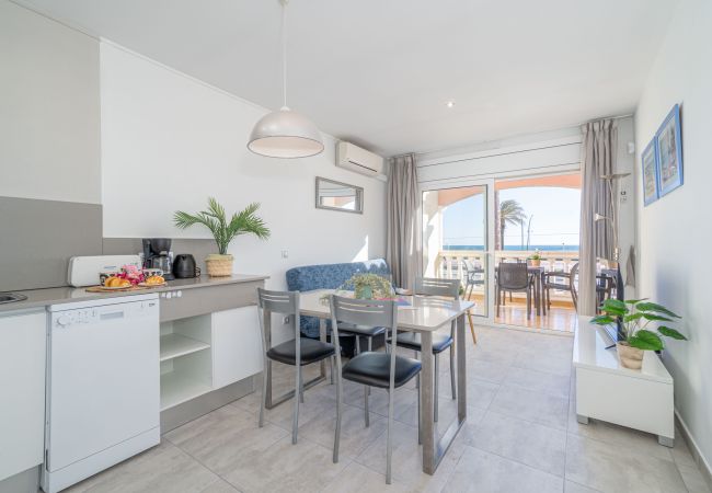 Apartament en Empuriabrava - 0023-BAHIA Apartament davant de la platja amb wifi Apartament en Empuriabrava - 0023-BAHIA Apartament davant de la platja amb wifi