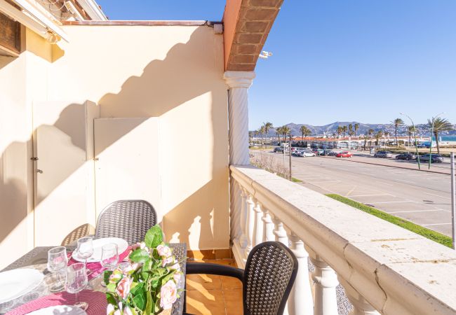 Apartament en Empuriabrava - 0020-BAHIA Apartament davant de la platja amb wifi Apartament en Empuriabrava - 0020-BAHIA Apartament davant de la platja amb wifi