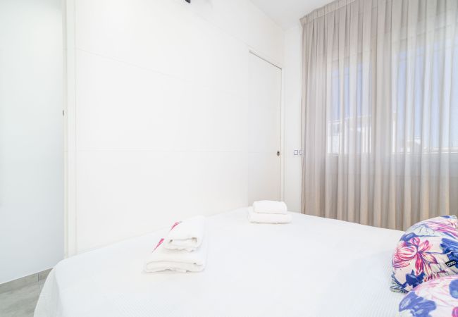 Apartament en Empuriabrava - 0020-BAHIA Apartament davant de la platja amb wifi Apartament en Empuriabrava - 0020-BAHIA Apartament davant de la platja amb wifi