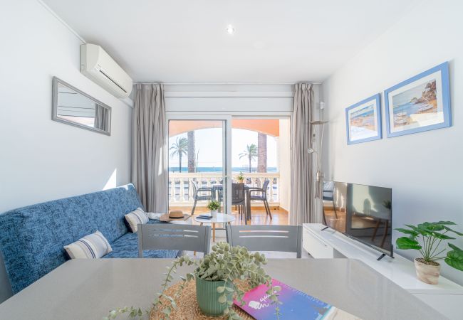 Apartament en Empuriabrava - 0020-BAHIA Apartament davant de la platja amb wifi Apartament en Empuriabrava - 0020-BAHIA Apartament davant de la platja amb wifi