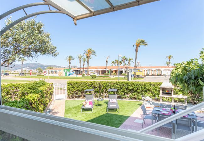 Apartament en Empuriabrava - 0025-BAHIA Apartament davant de la platja amb garatge Apartament en Empuriabrava - 0025-BAHIA Apartament davant de la platja amb garatge