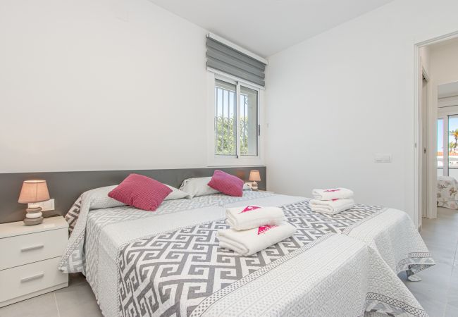 Apartament en Empuriabrava - 0025-BAHIA Apartament davant de la platja amb garatge Apartament en Empuriabrava - 0025-BAHIA Apartament davant de la platja amb garatge