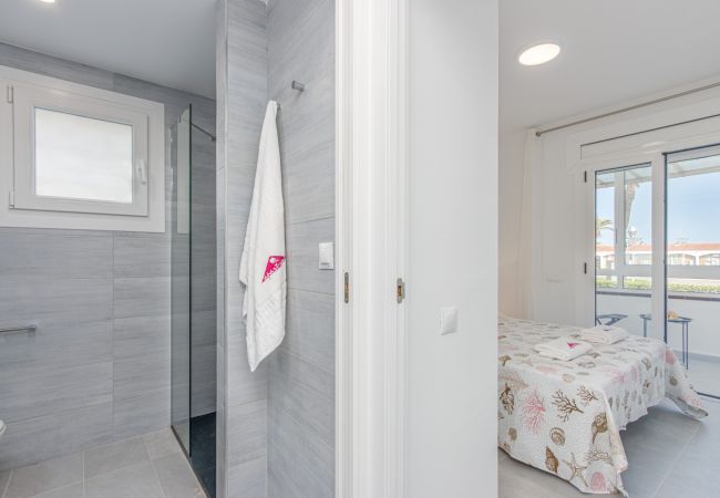 Apartament en Empuriabrava - 0025-BAHIA Apartament davant de la platja amb garatge Apartament en Empuriabrava - 0025-BAHIA Apartament davant de la platja amb garatge