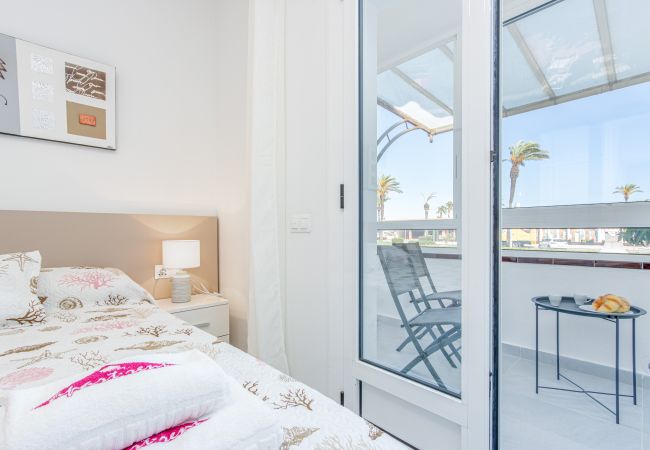 Apartament en Empuriabrava - 0025-BAHIA Apartament davant de la platja amb garatge Apartament en Empuriabrava - 0025-BAHIA Apartament davant de la platja amb garatge