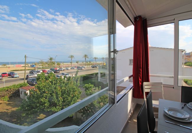 Apartament en Empuriabrava - 0014-BAHIA Apartament davant de la platja  amb wifi Apartament en Empuriabrava - 0014-BAHIA Apartament davant de la platja  amb wifi