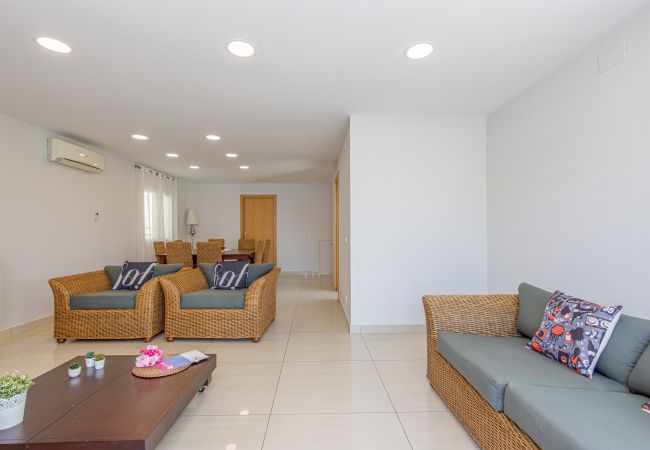 Vil.la en Empuriabrava - 0031-TER Casa al canal amb piscina, amarratge i estudi Vil.la en Empuriabrava - 0031-TER Casa al canal amb piscina, amarratge i estudi