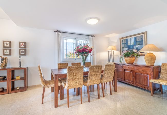 Vil.la en Empuriabrava - 0109-PANI Casa al canal amb piscina i amarratge Vil.la en Empuriabrava - 0109-PANI Casa al canal amb piscina i amarratge