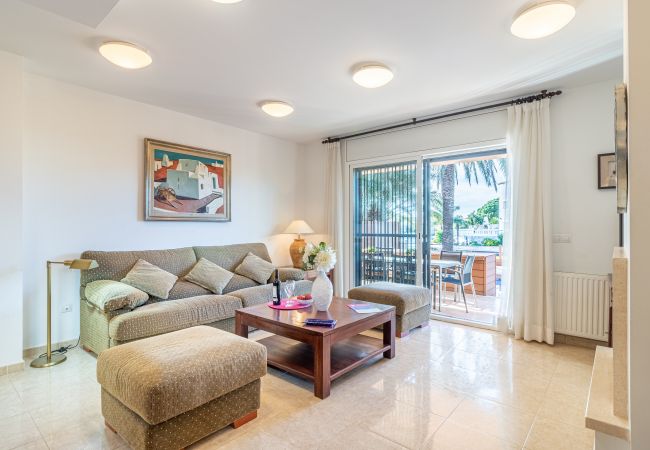 Vil.la en Empuriabrava - 0109-PANI Casa al canal amb piscina i amarratge Vil.la en Empuriabrava - 0109-PANI Casa al canal amb piscina i amarratge