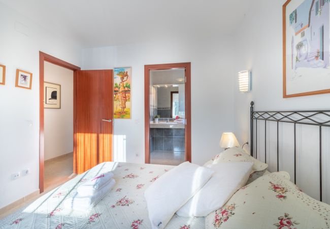 Vil.la en Empuriabrava - 0109-PANI Casa al canal amb piscina i amarratge Vil.la en Empuriabrava - 0109-PANI Casa al canal amb piscina i amarratge