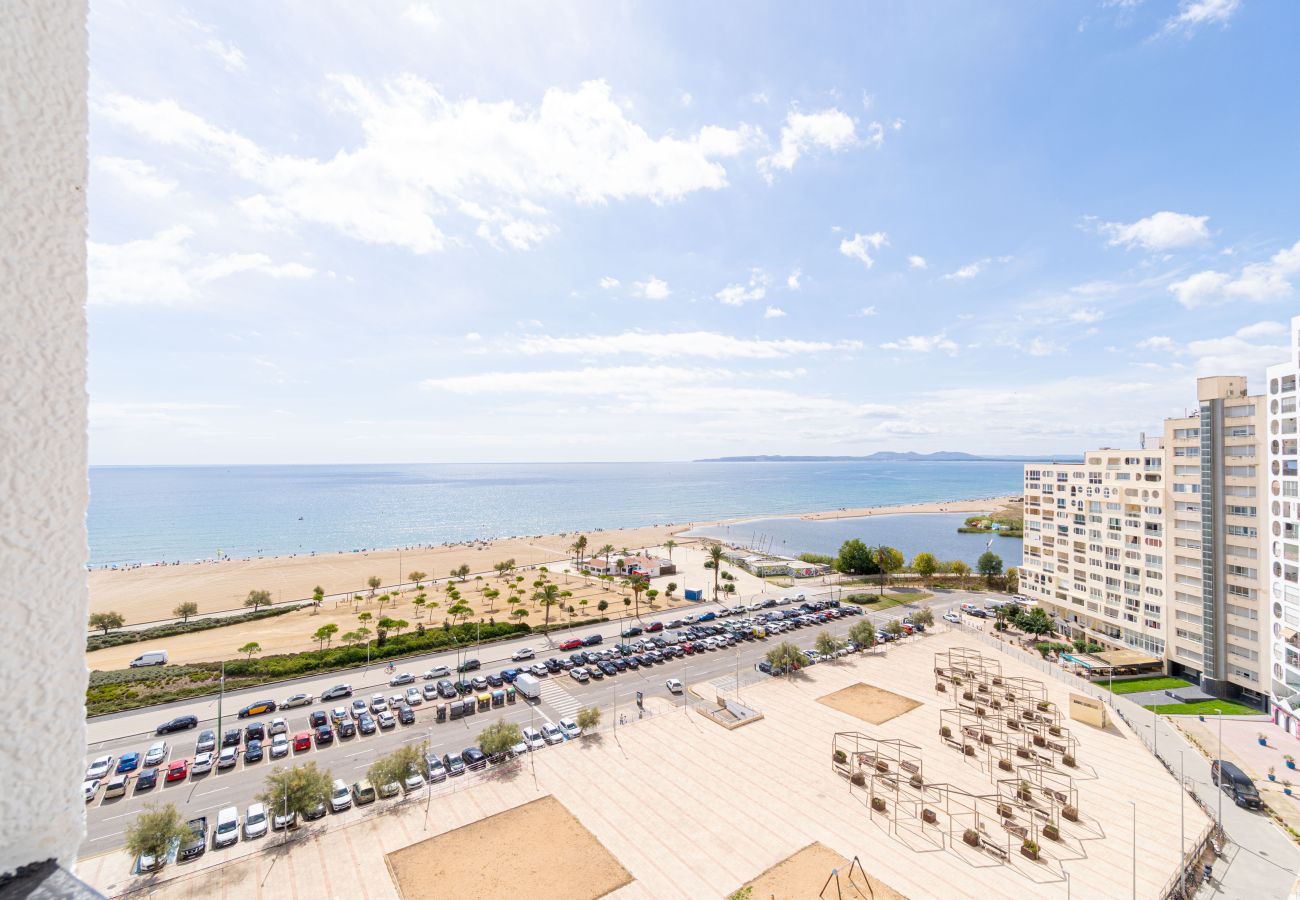 Apartament en Empuriabrava - 0186-SAN LUIS Apartament amb vistes al mar