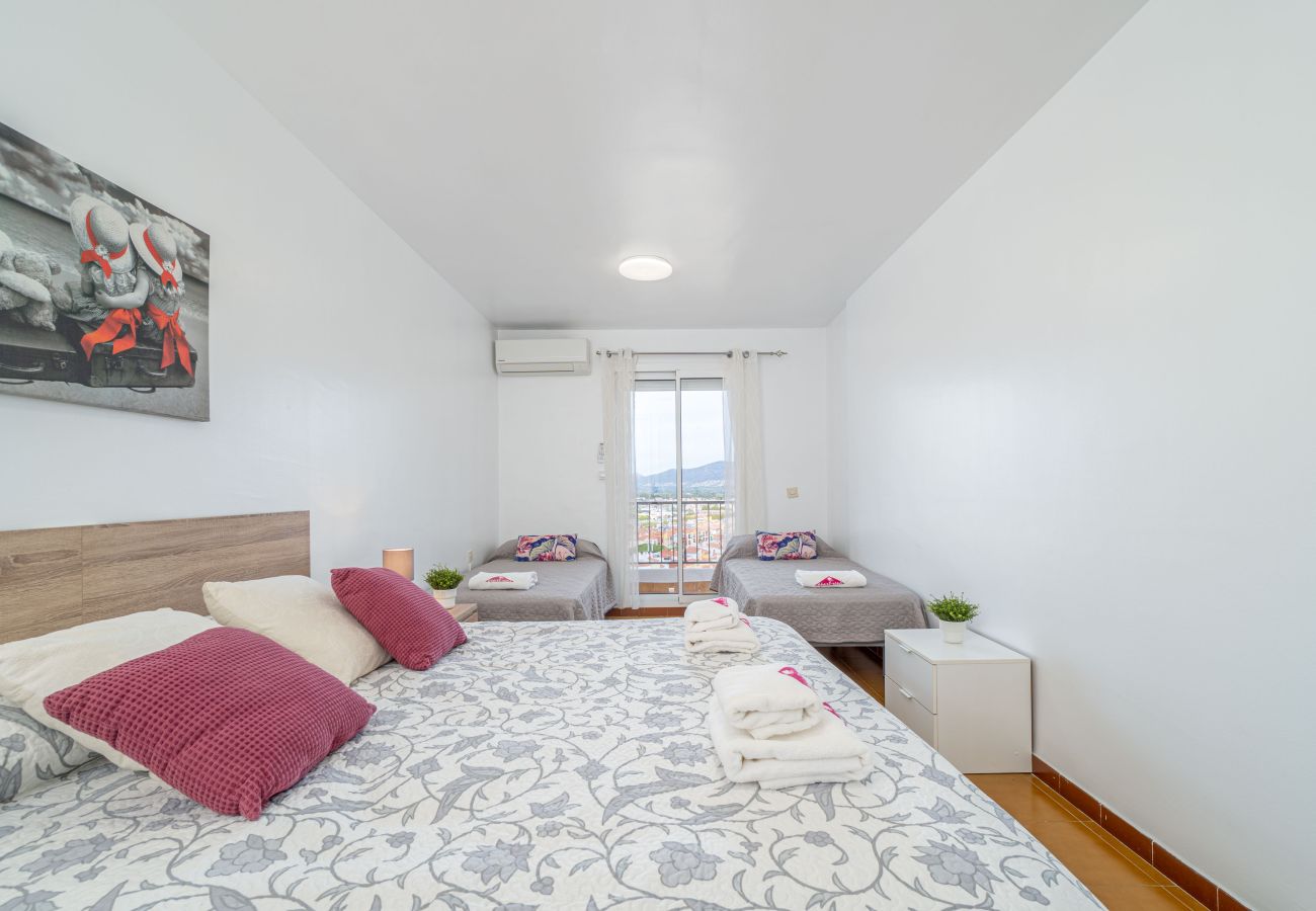 Apartament en Empuriabrava - 0186-SAN LUIS Apartament amb vistes al mar